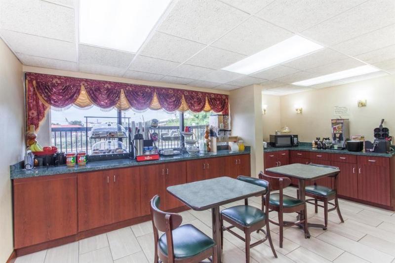 Surestay Hotel By Best Western Lenoir City Eksteriør bilde